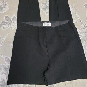 Nicole Miller Pull On Black Ankle Pants Size Medium EUC
